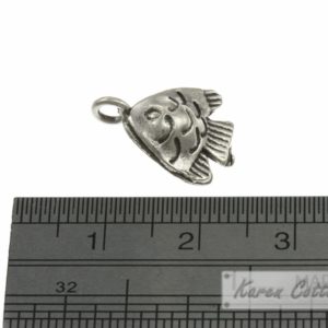 Alternative view of Karen Hill Tribe Silver Young Anglefish Charm : C22-118