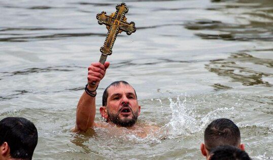 ¿Cómo celebran la Navidad los cristianos ortodoxos? Celebración de la Navidad de cristianos ortodoxos en Turquía. Foto: AFP